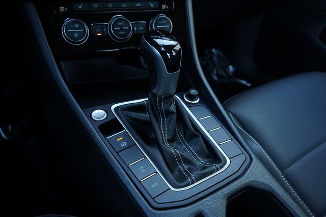 Used 2024 Volkswagen Jetta SE image 19