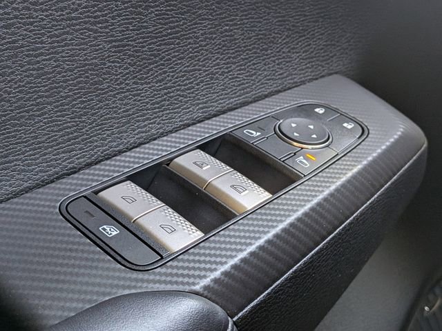 Used 2025 Mitsubishi Outlander ES image 26