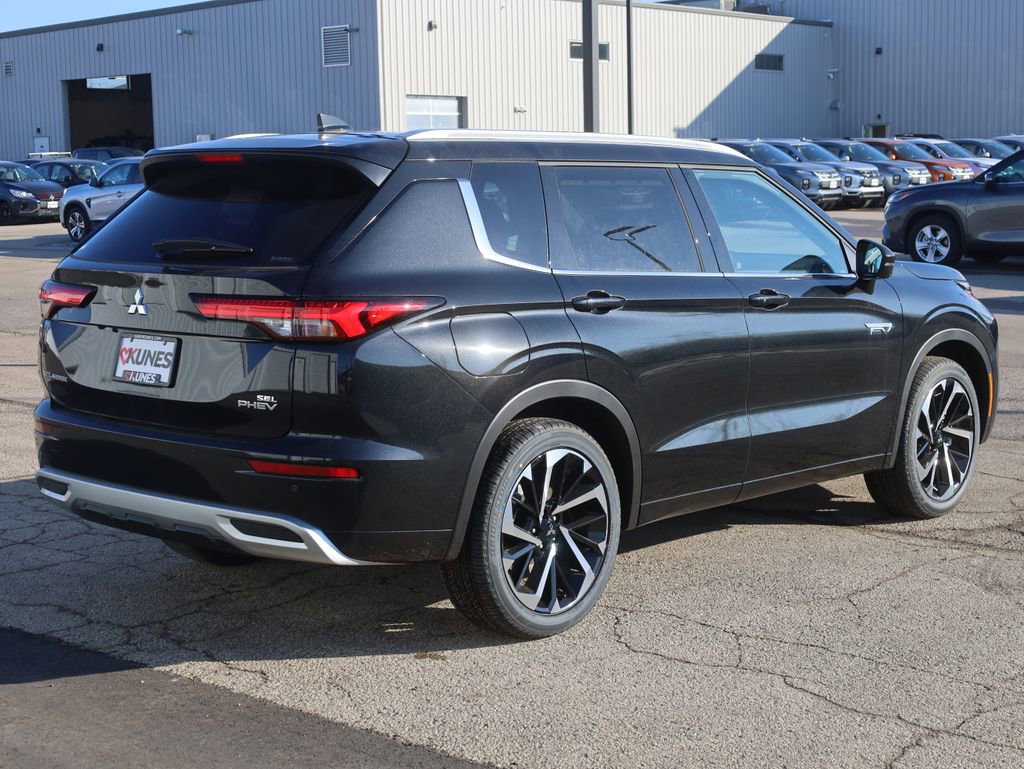 New 2025 Mitsubishi Outlander SEL image 10