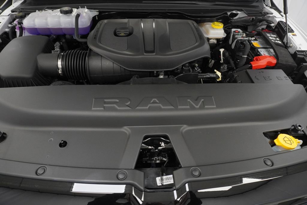 New 2026 RAM 1500 Express AWD/4WD image 36