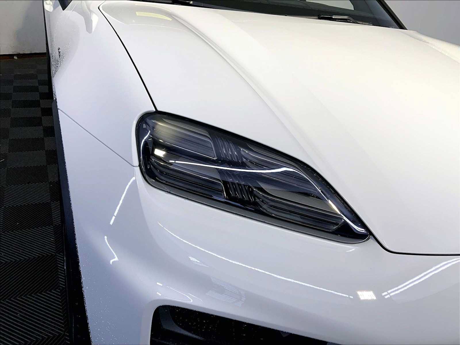 New 2026 Porsche Macan 4 Electric AWD/4WD image 12