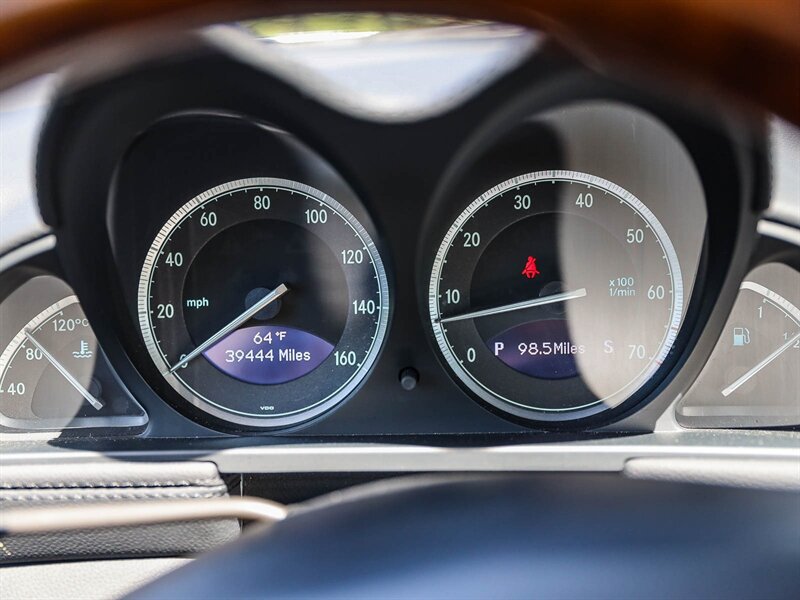 Used 2008 Mercedes-Benz SL 550 w/ AMG Sport Pkg image 28