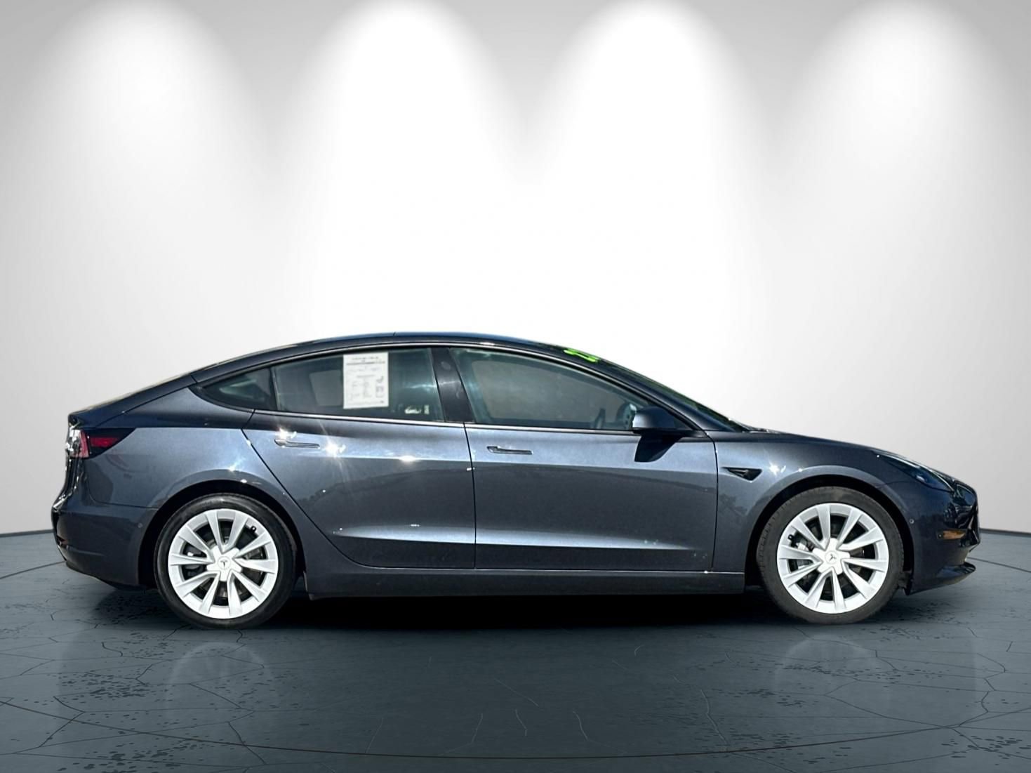 Used 2022 Tesla Model 3 Long Range AWD/4WD image 3