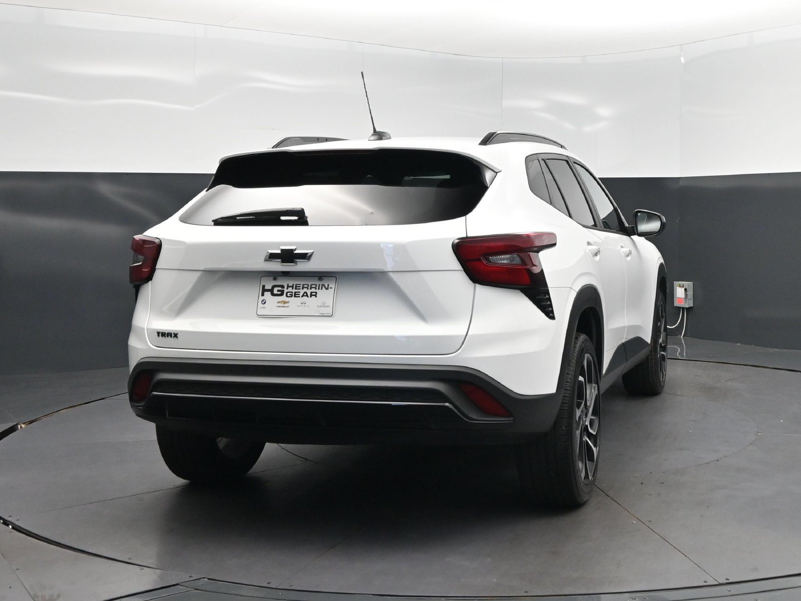 Certified 2024 Chevrolet Trax RS FWD image 7