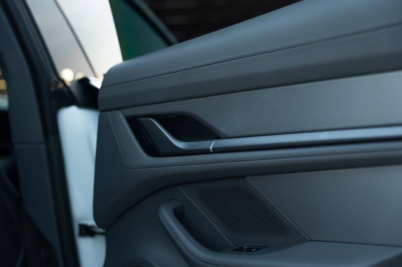 Used 2022 Porsche Taycan Turbo S image 77