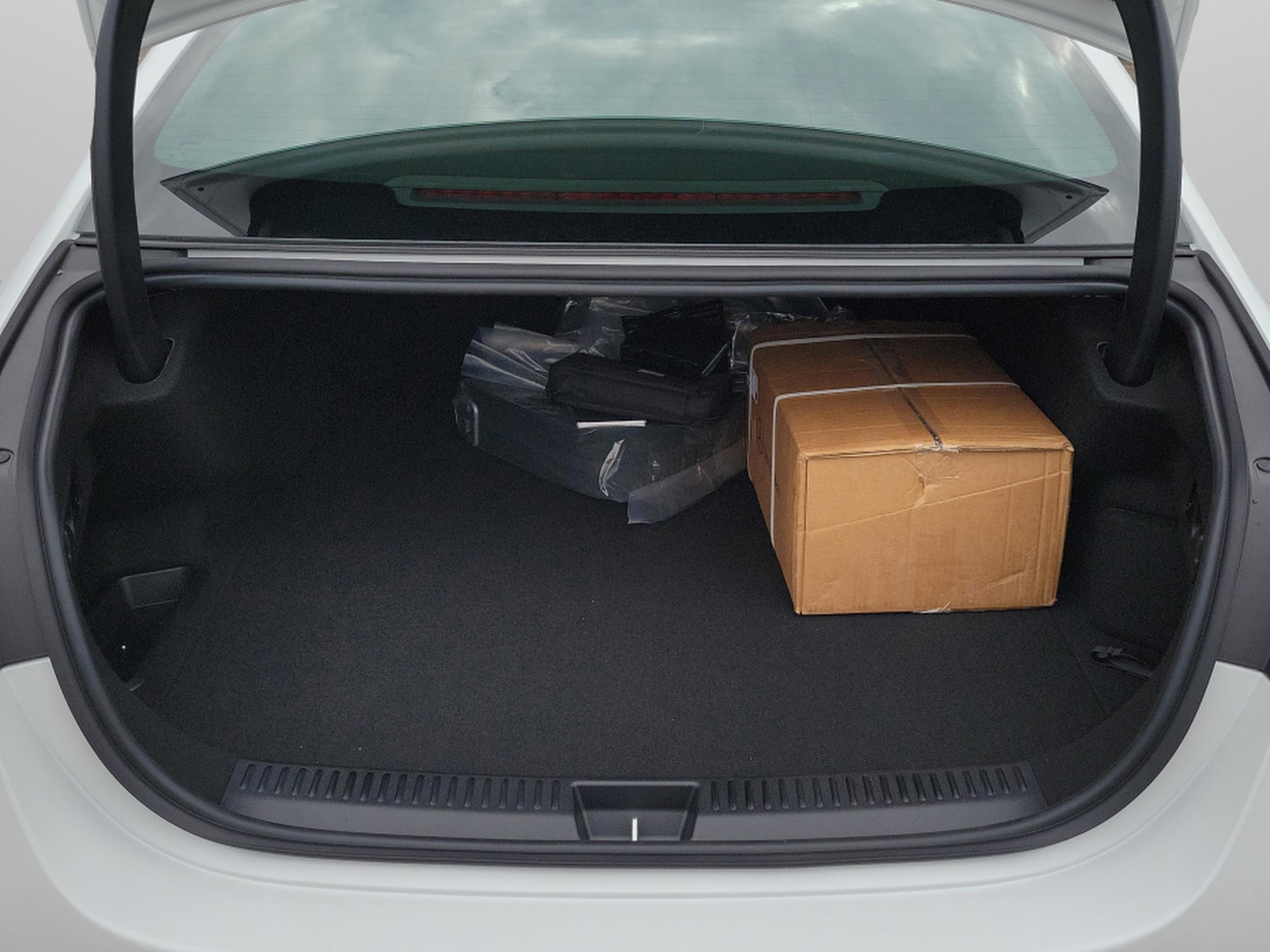 New 2026 Mercedes-Benz E 53 AMG e 4MATIC Sedan image 30