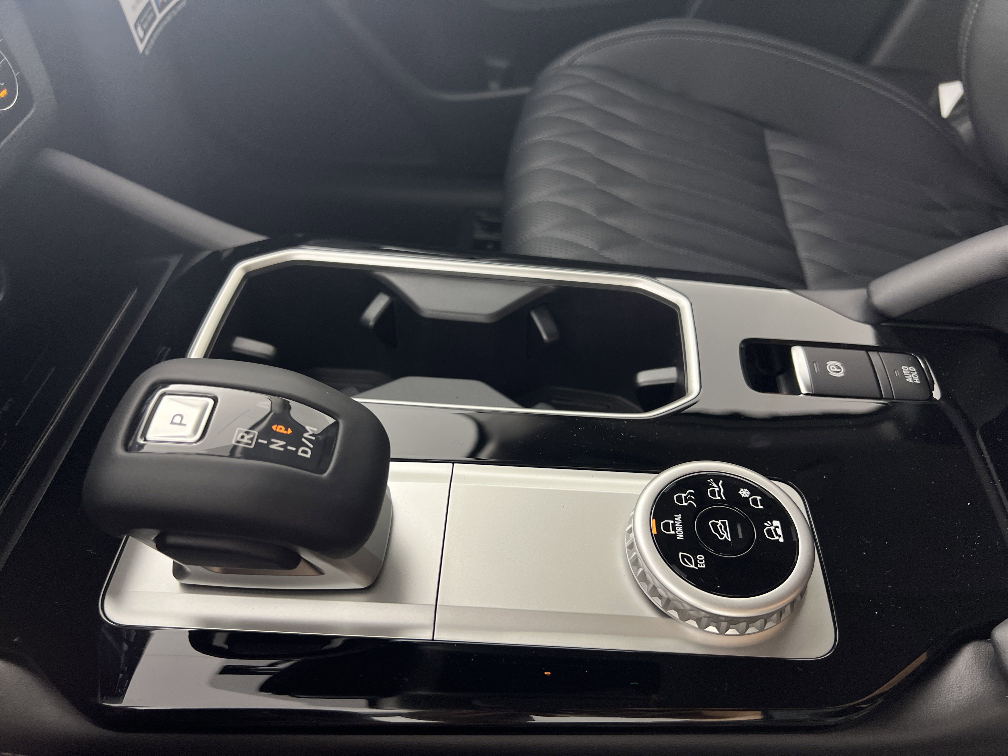 New 2025 Mitsubishi Outlander SEL image 25