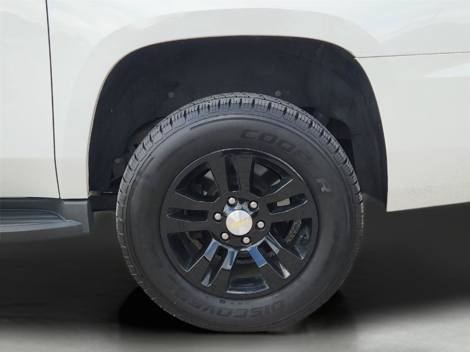 Used 2015 Chevrolet Suburban LT RWD image 31