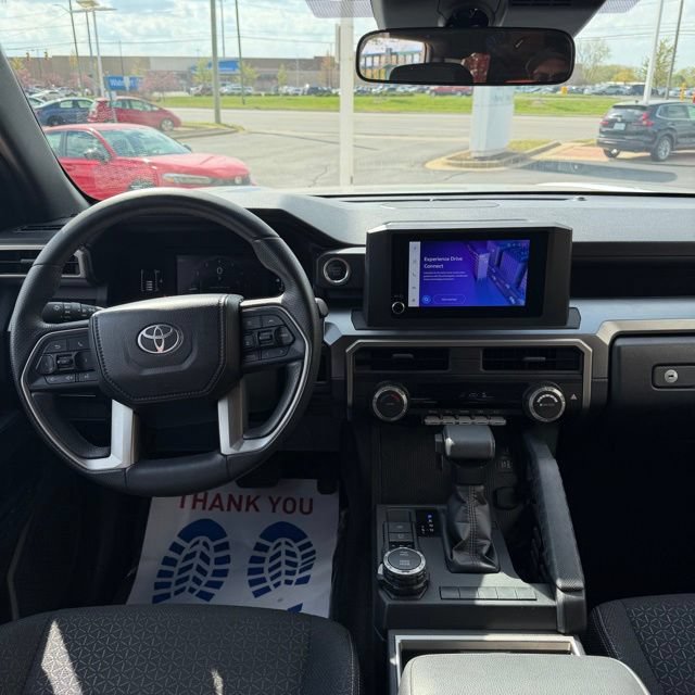 Used 2025 Toyota 4Runner SR5 AWD/4WD image 14