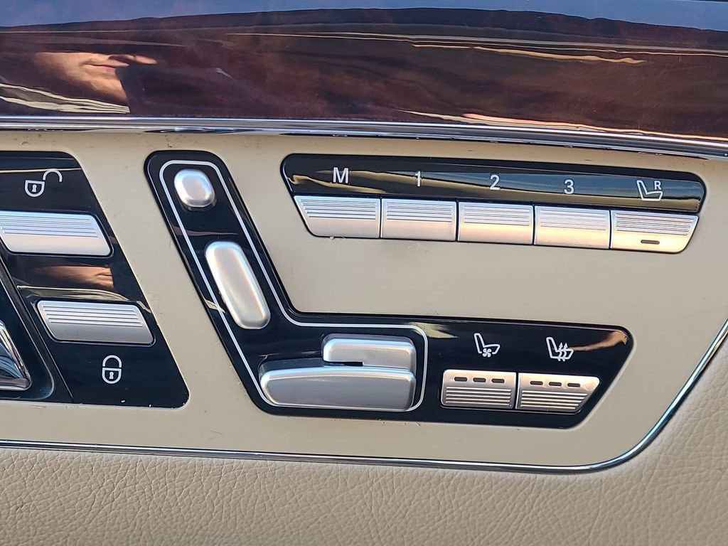 Used 2010 Mercedes-Benz S 550 4MATIC image 31
