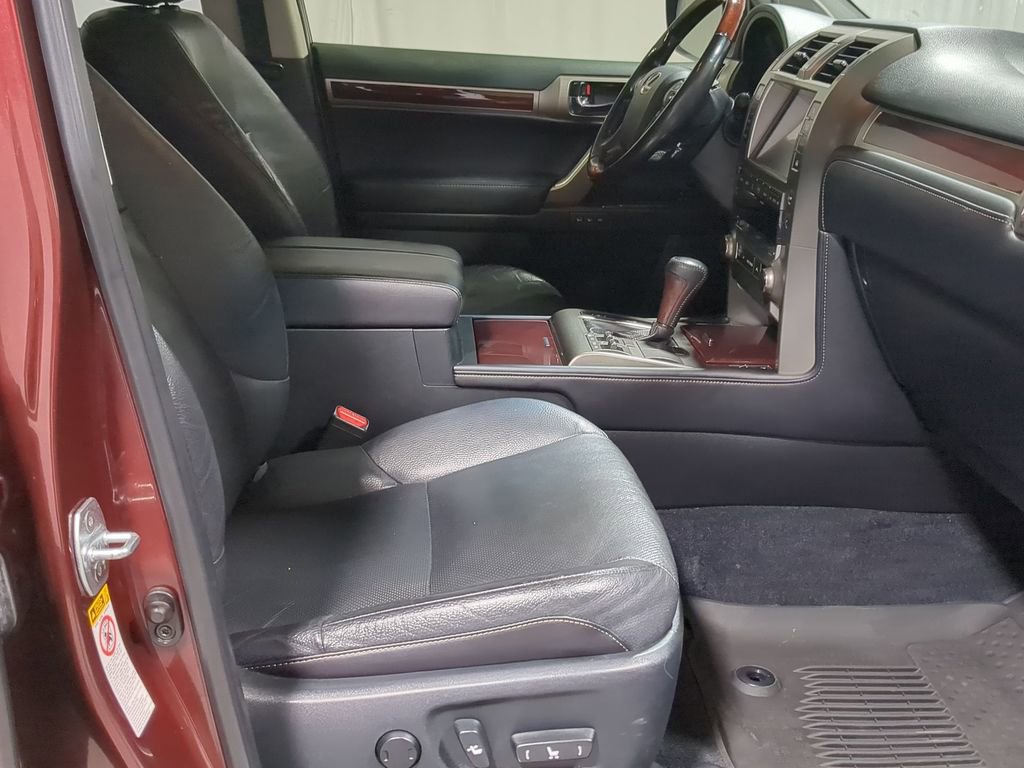 Used 2016 Lexus GX 460 w/ Premium Package image 27