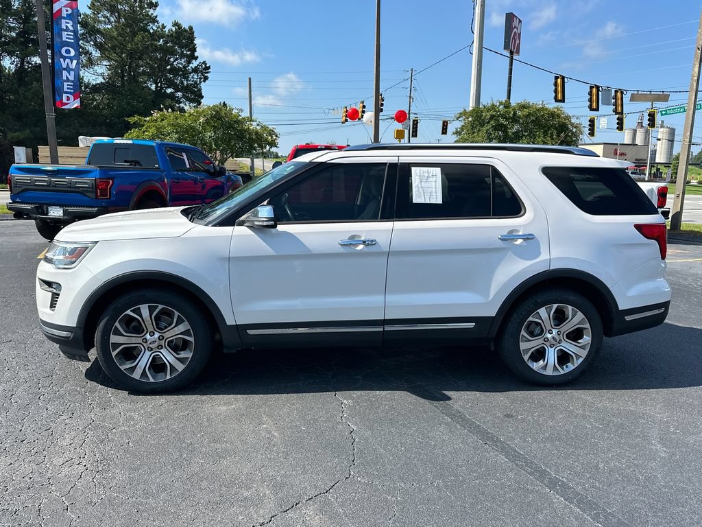 Used 2019 Ford Explorer Limited w/ Limited Luxury Package FWD image 4