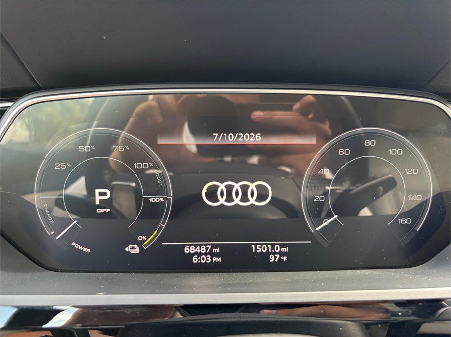 Used 2019 Audi e-tron Prestige w/ Prestige Package AWD/4WD image 26