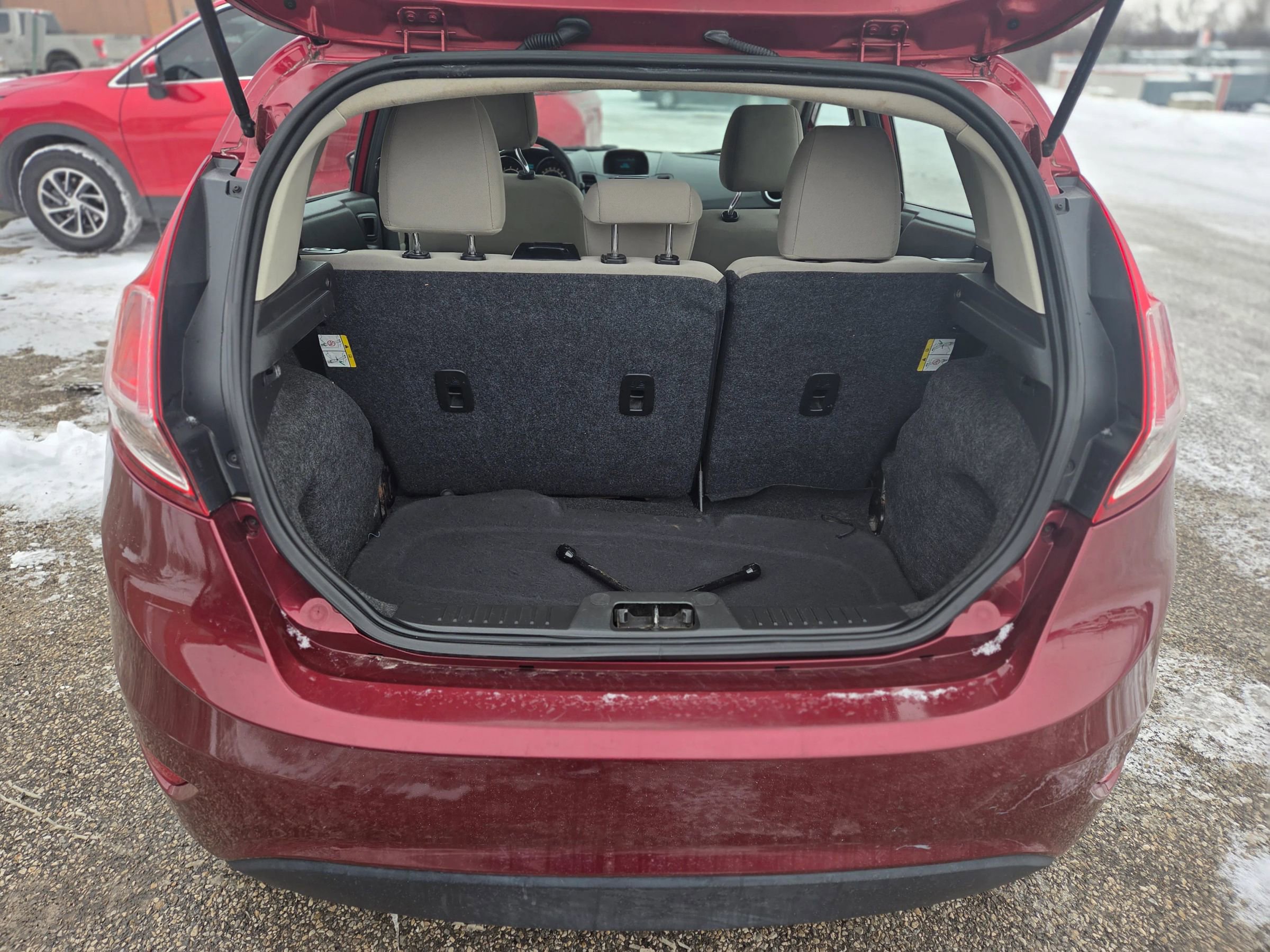 Used 2017 Ford Fiesta SE image 11