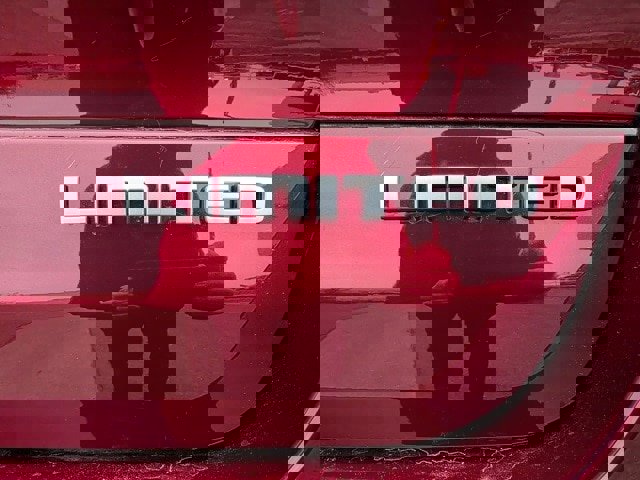 New 2025 Jeep Grand Cherokee L Limited w/ Trailer Tow Package image 13