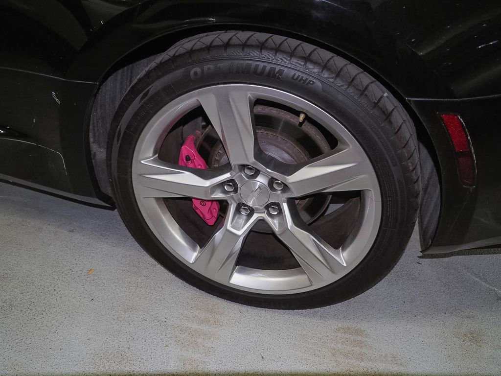 Used 2016 Chevrolet Camaro SS RWD image 6