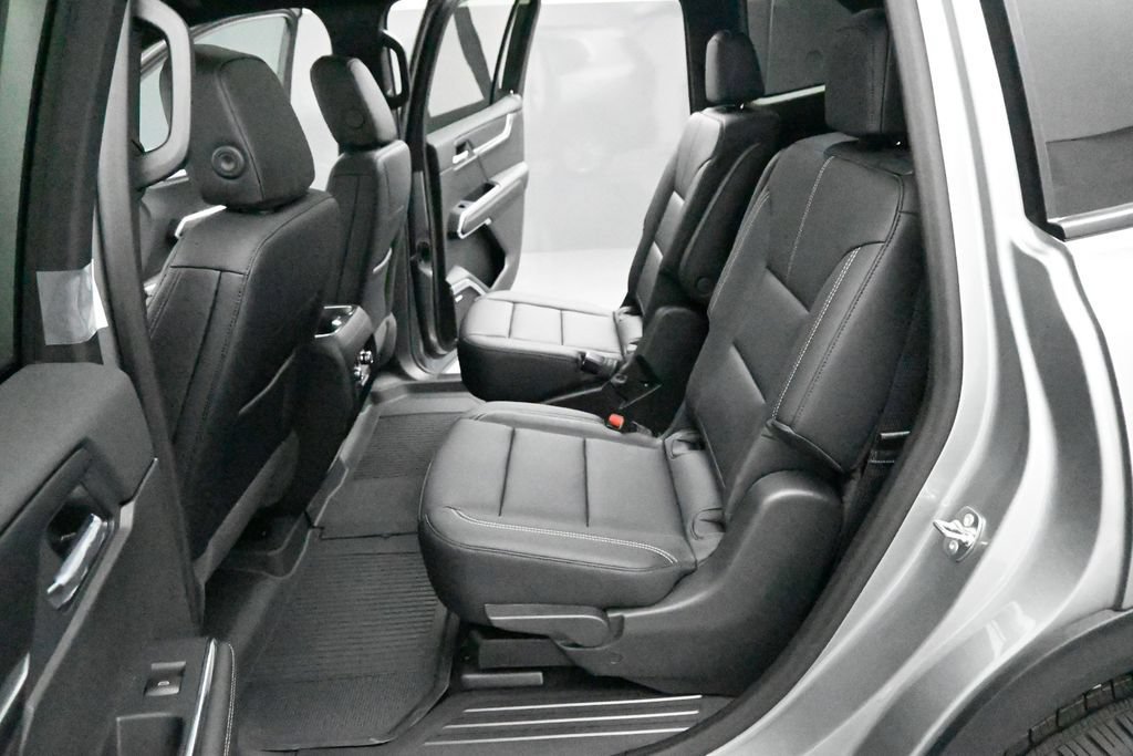 New 2026 GMC Acadia Elevation w/ Elevation Premium Package AWD/4WD image 20