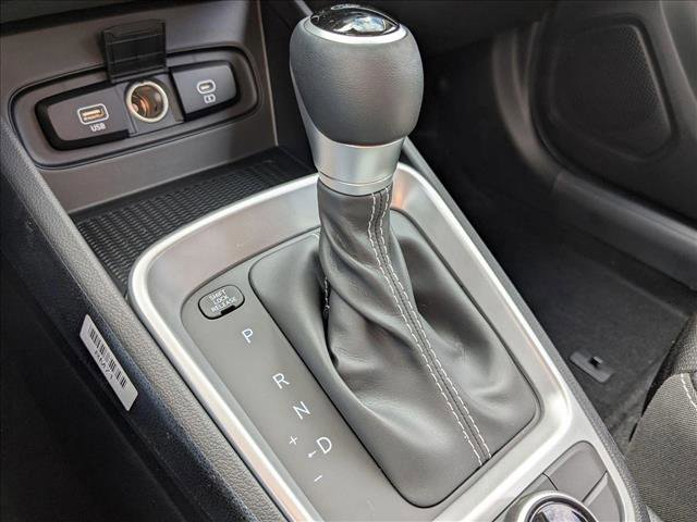 New 2025 Hyundai Venue SEL image 16