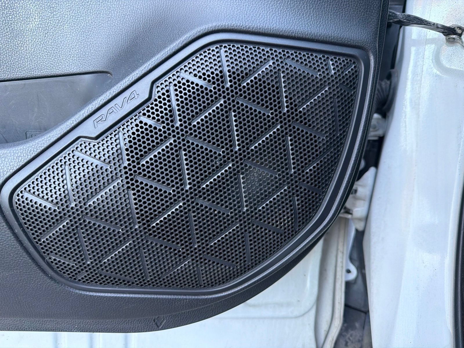 Used 2020 Toyota RAV4 XSE AWD/4WD image 16