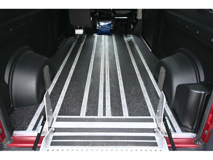 Used 2016 RAM ProMaster 2500 w/ Premium Appearance Group FWD image 20
