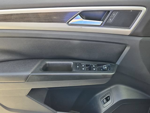 Used 2018 Volkswagen Atlas SEL FWD image 23