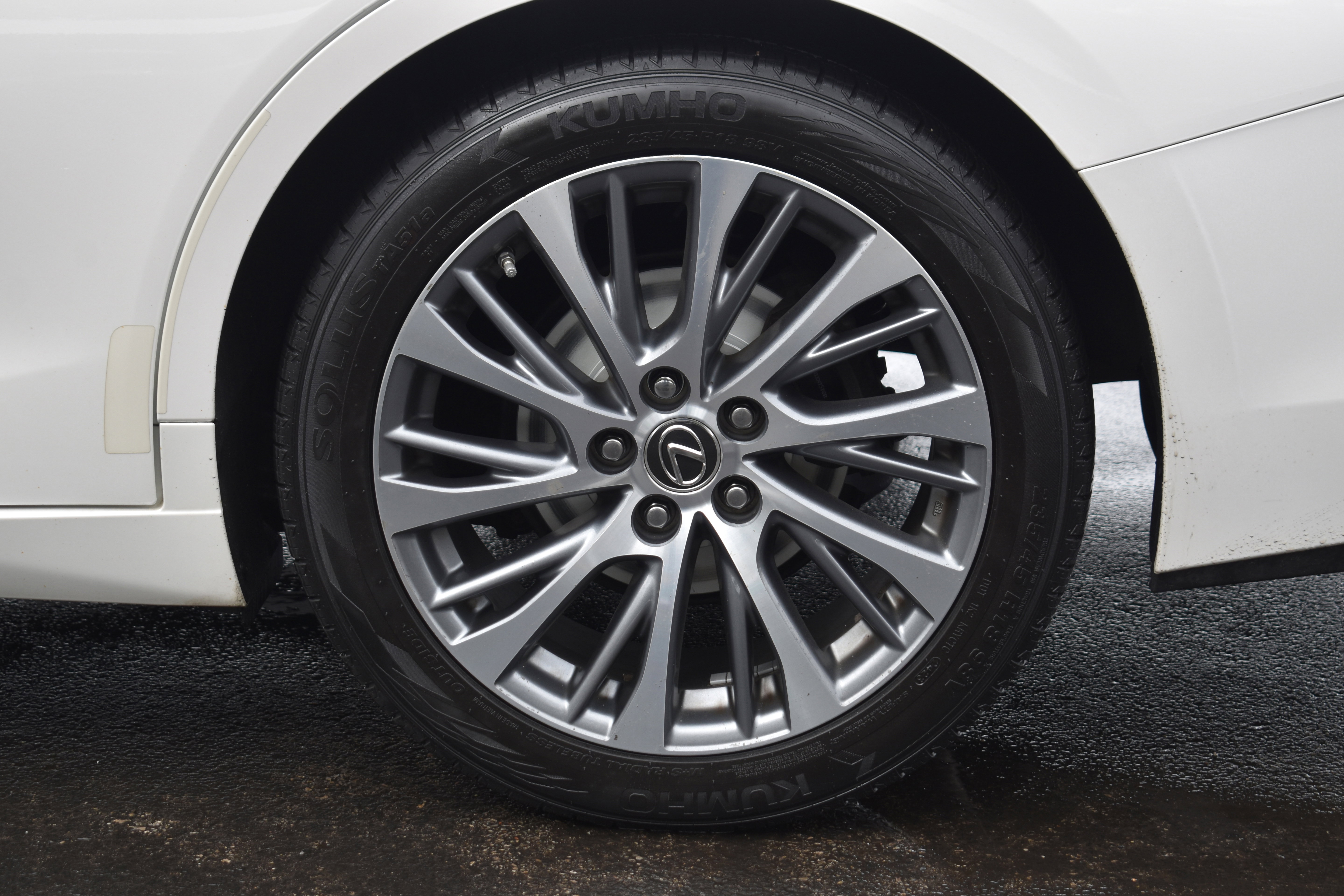 Used 2019 Lexus ES 350 w/ Premium Package image 39