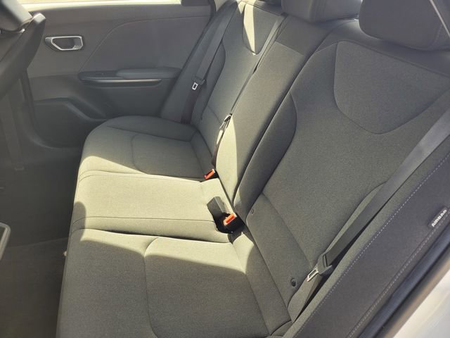 Used 2025 Kia K4 LXS image 13