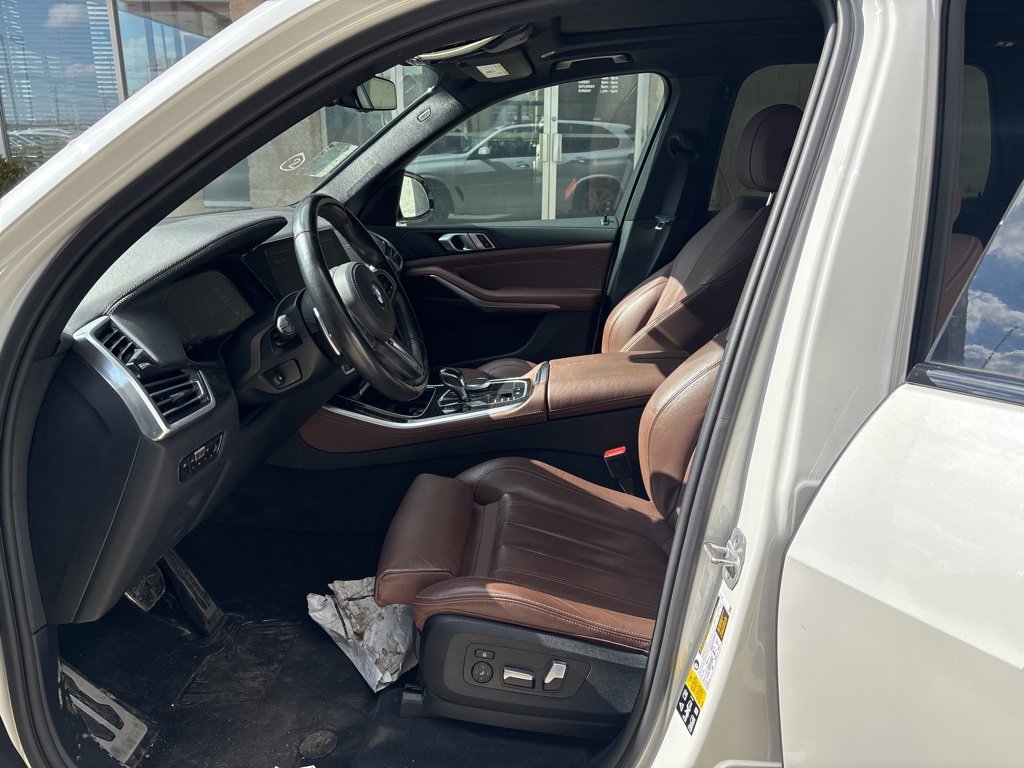 Used 2021 BMW X5 xDrive40i w/ M Sport Package image 12