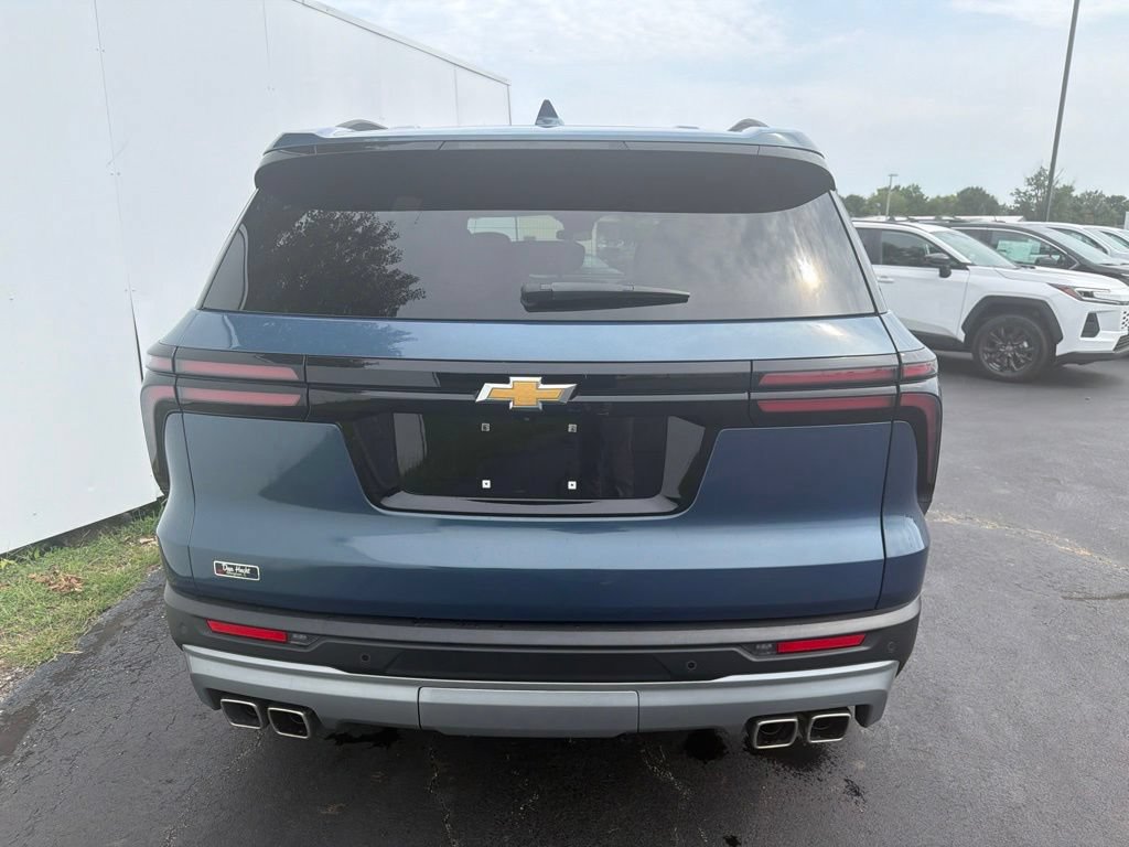Used 2025 Chevrolet Traverse LT AWD/4WD image 9