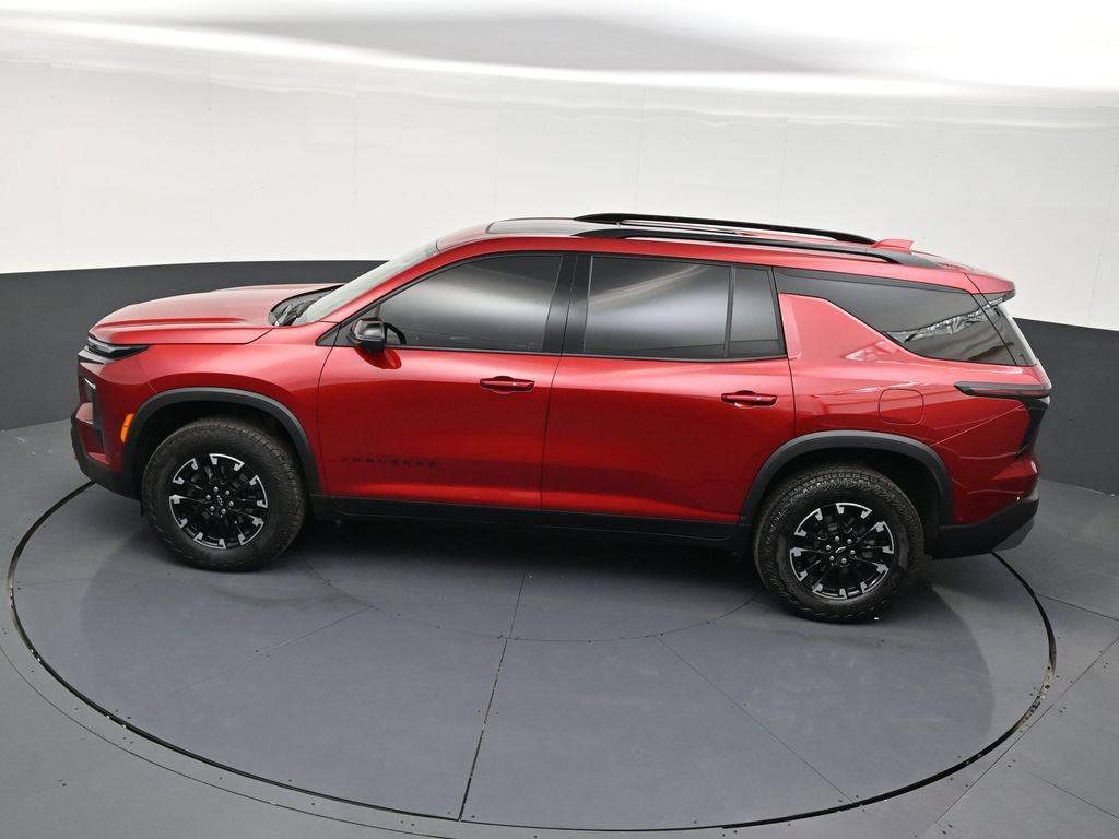 Used 2025 Chevrolet Traverse Z71 w/ Enhanced Driving Package AWD/4WD image 14