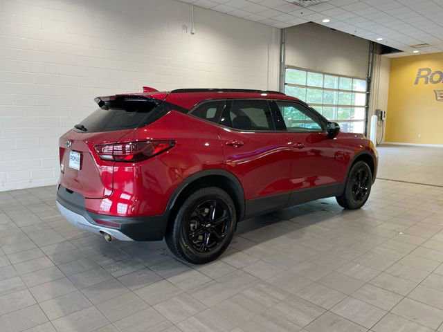 Used 2024 Chevrolet Blazer LT w/ Midnight/Sport Edition FWD image 5