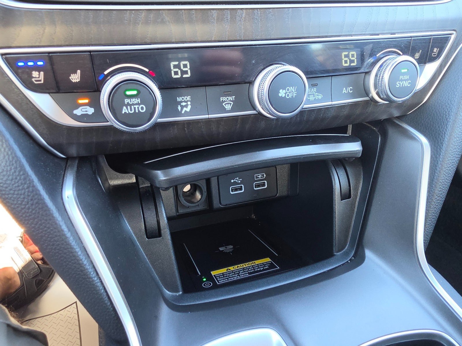 Used 2021 Honda Accord Touring image 45