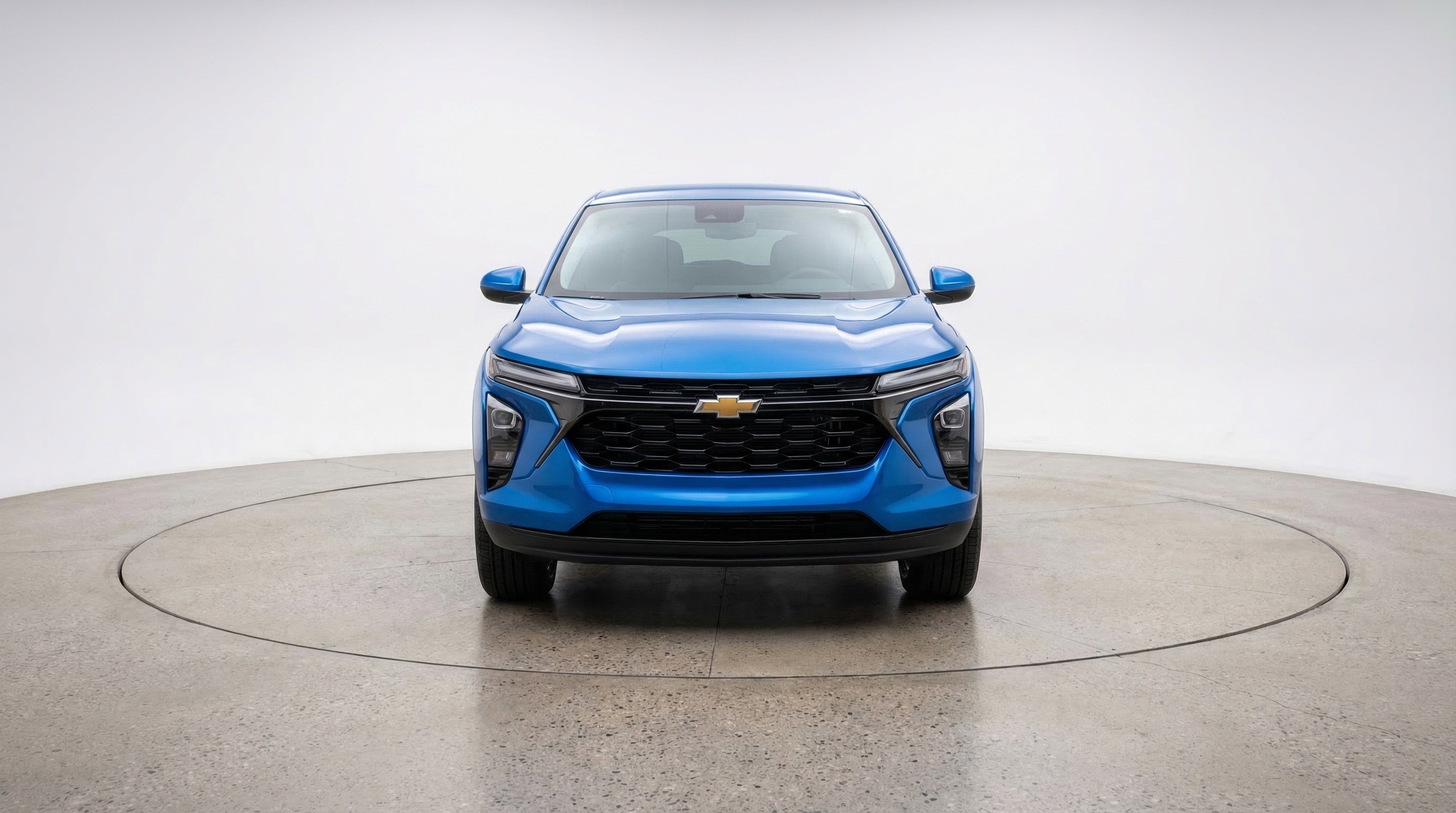 Used 2025 Chevrolet Blazer LT image 2
