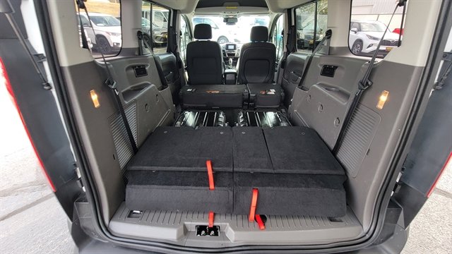 Used 2020 Ford Transit Connect XL image 33