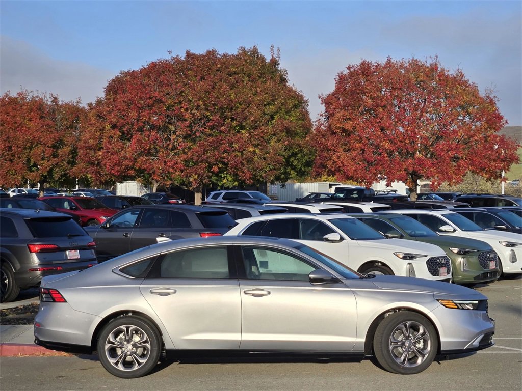 New 2025 Honda Accord EX-L image 3