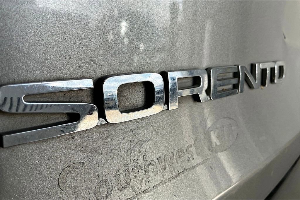 Used 2019 Kia Sorento LX image 37