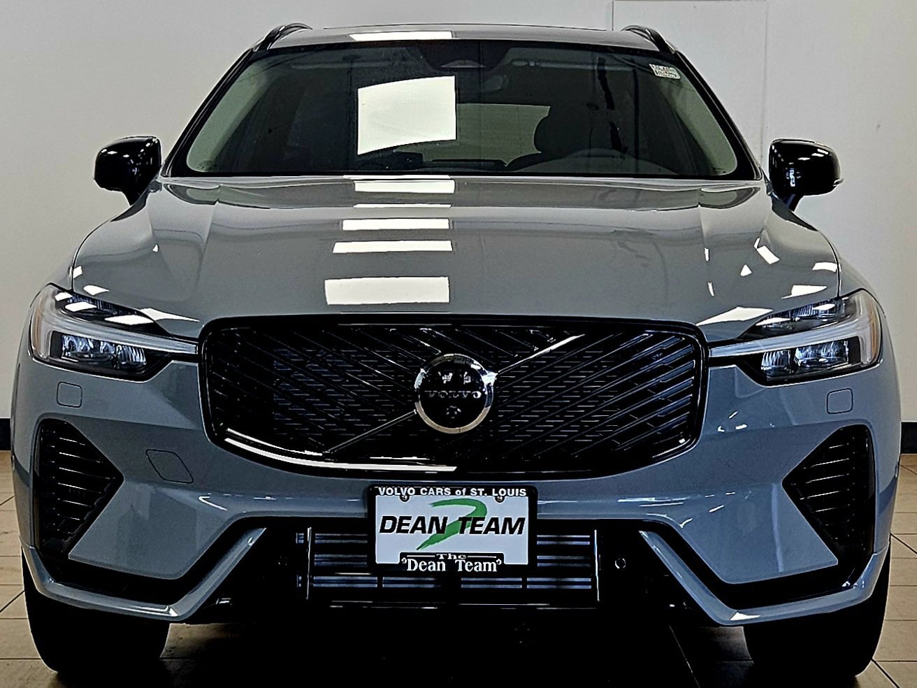 New 2026 Volvo XC60 T8 Plus w/ Protection Package Premier AWD/4WD image 7