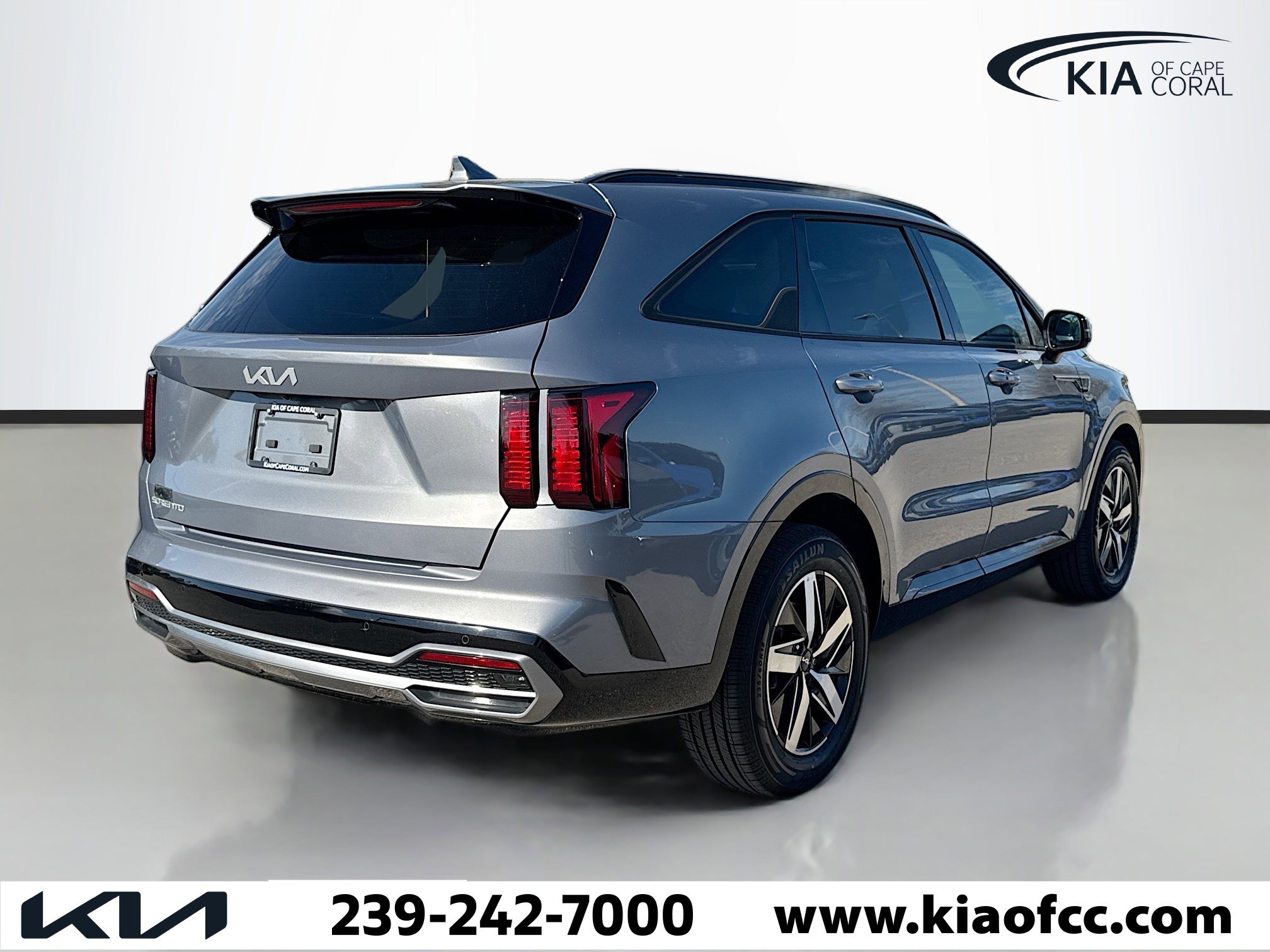 Certified 2023 Kia Sorento S w/ Panoramic Sunroof Package image 5