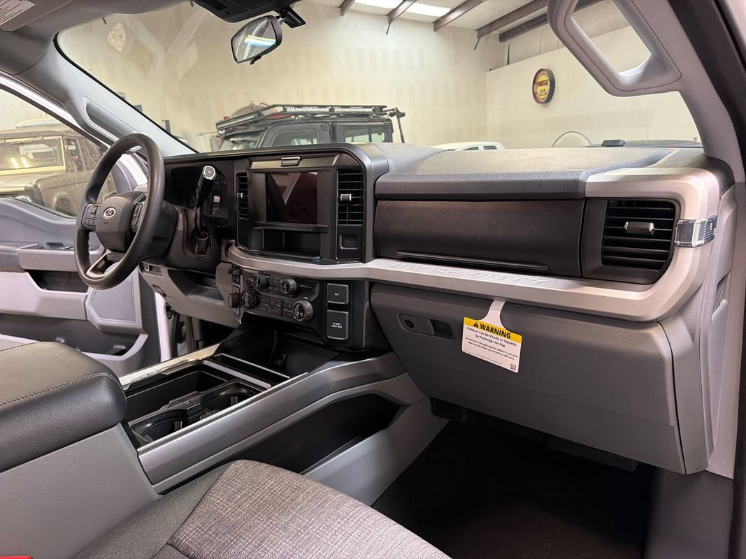 Used 2025 Ford F250 XLT AWD/4WD image 38