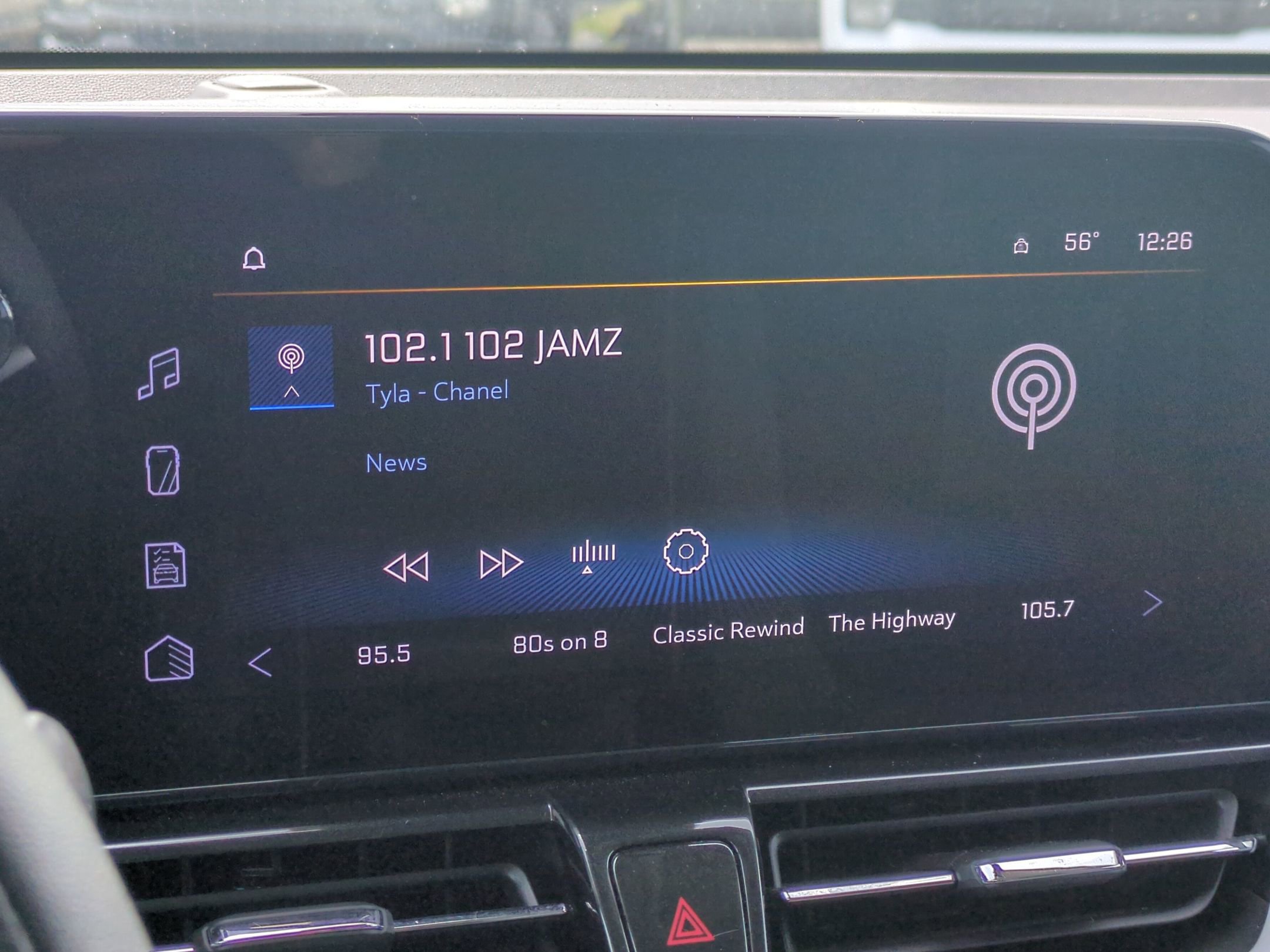 Certified 2025 Chevrolet TrailBlazer LT AWD/4WD image 24