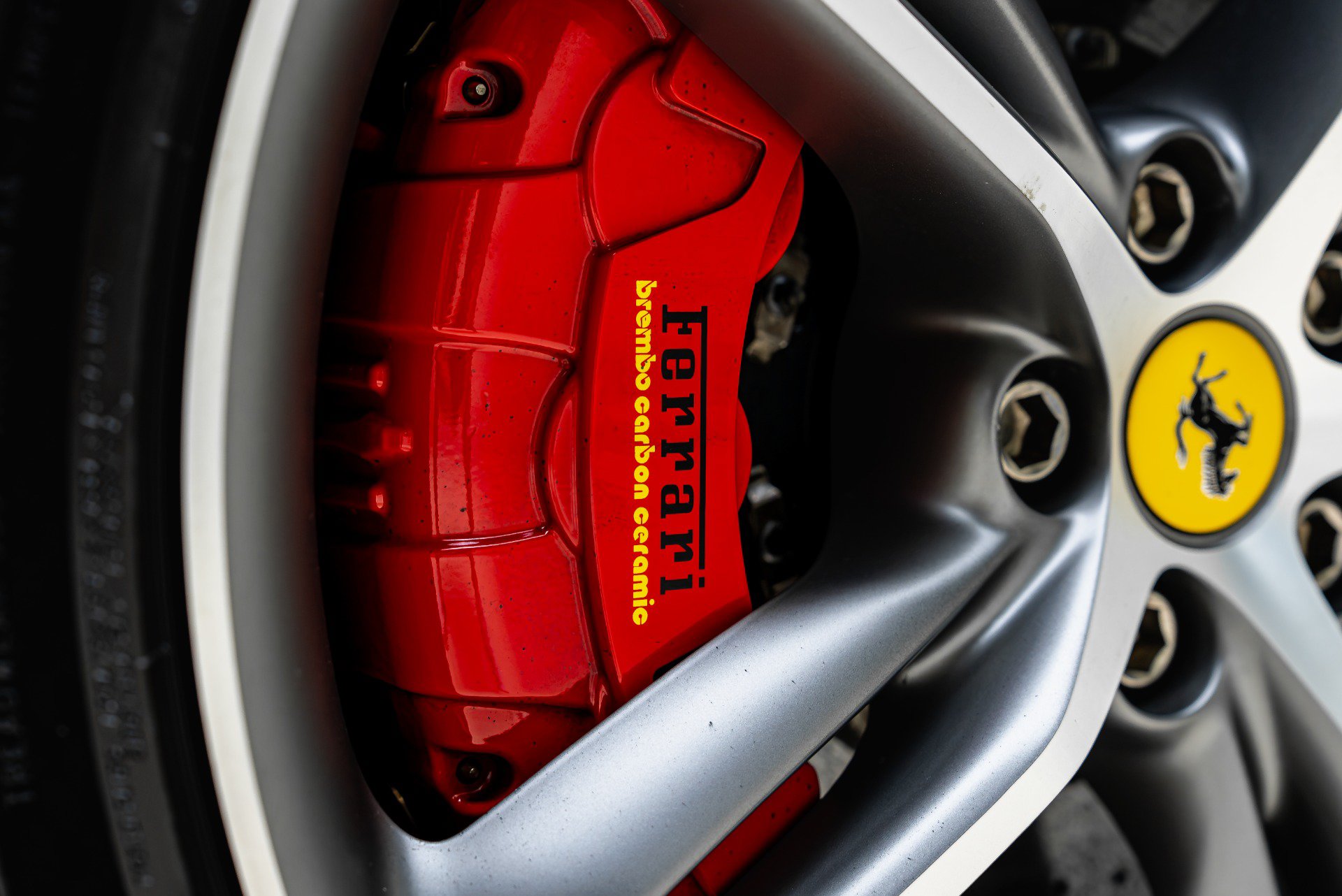 Used 2024 Ferrari 296 GTS RWD image 33