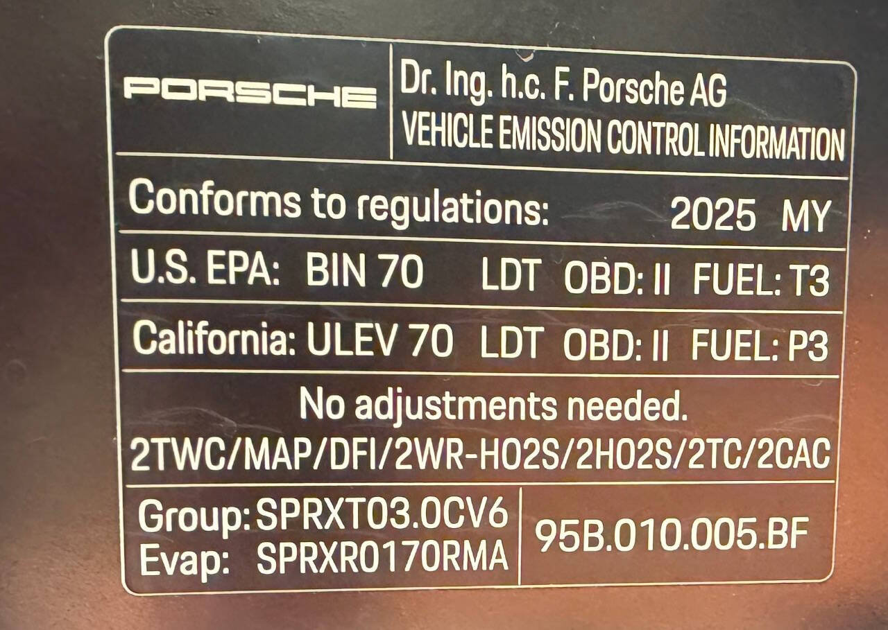 Used 2025 Porsche Macan GTS w/ Premium Package Plus (PU3) AWD/4WD image 28