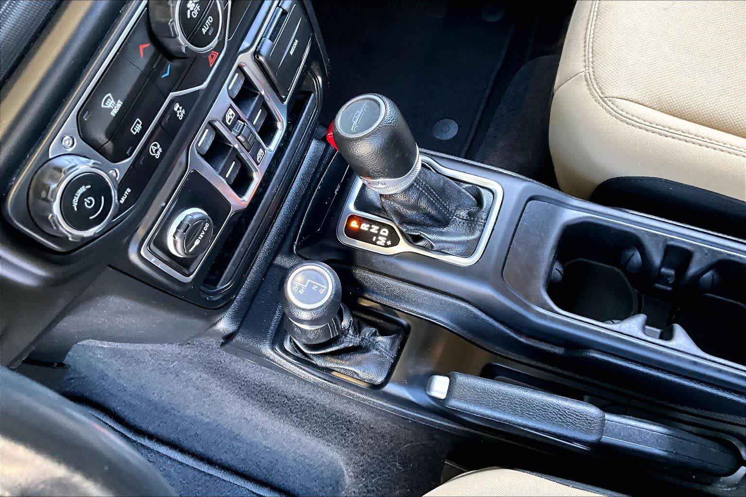 Used 2020 Jeep Gladiator Sport w/ Quick Order Package 24S AWD/4WD image 16