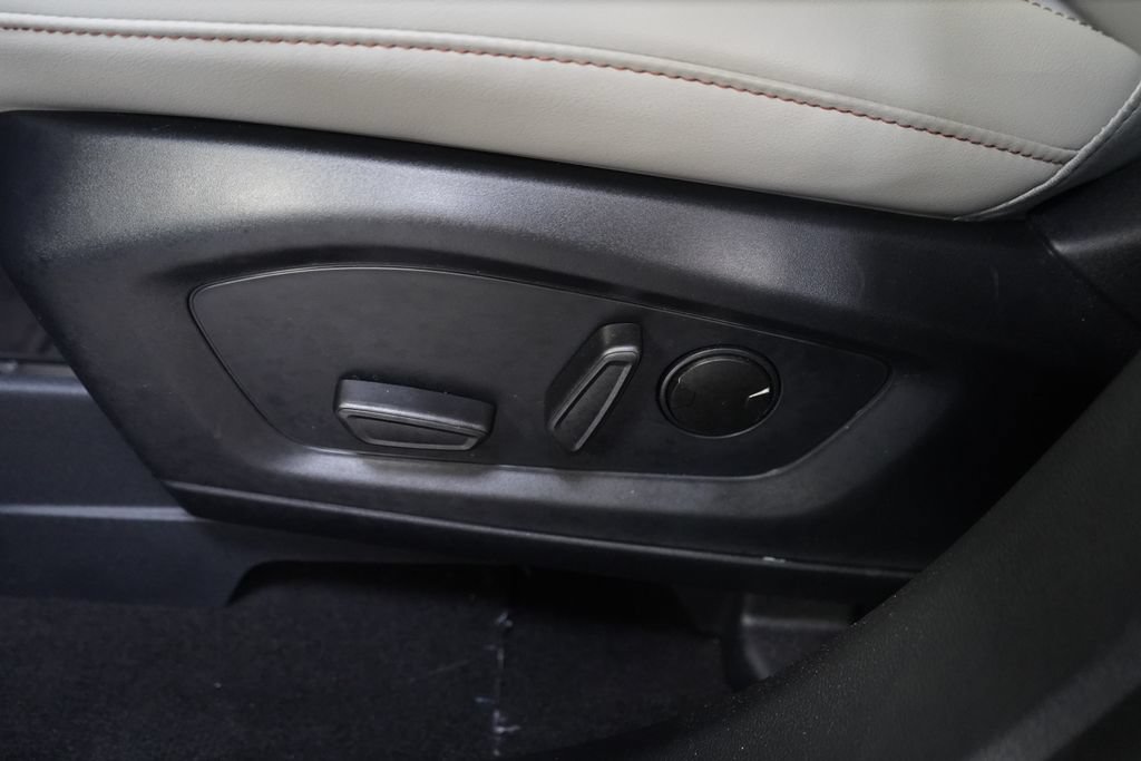 New 2026 Ford Explorer Active w/ Active Comfort Package AWD/4WD image 18