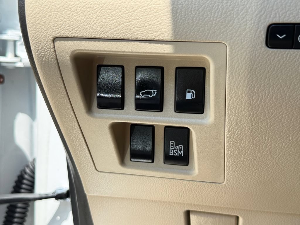 Used 2013 Lexus RX 450h AWD w/ Navigation Pkg image 36