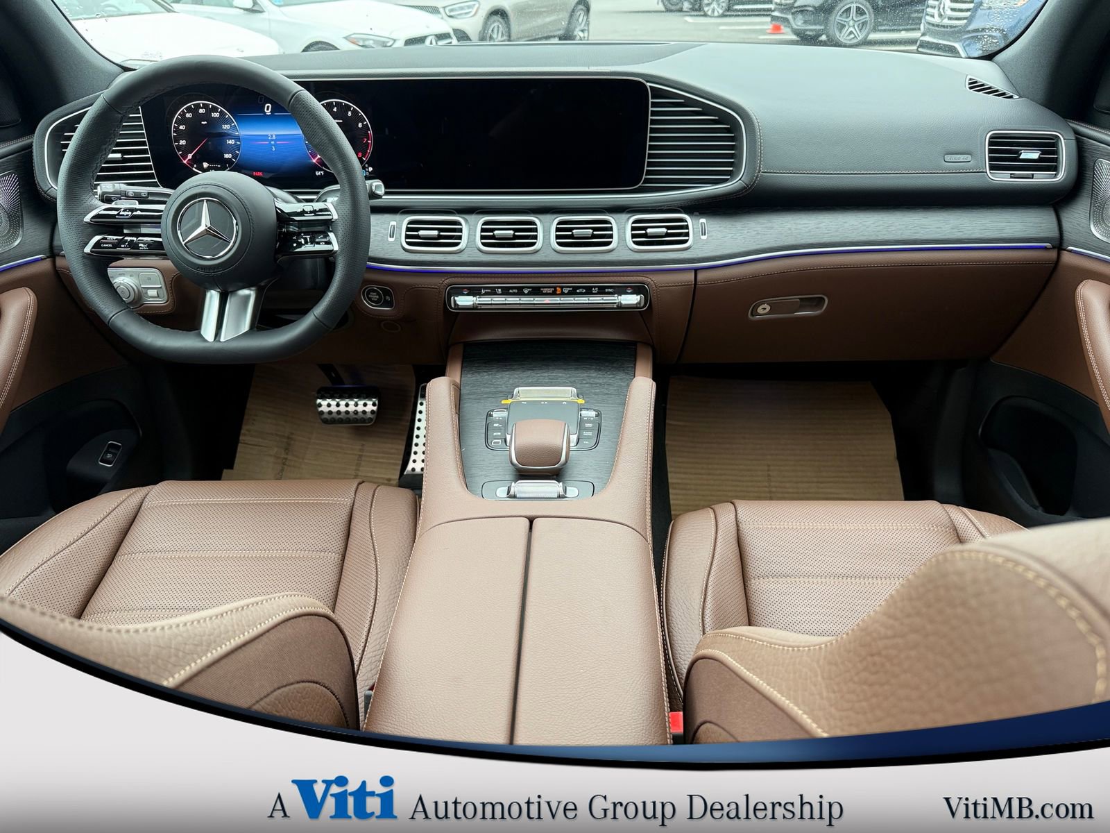 Used 2025 Mercedes-Benz GLS 580 4MATIC image 2