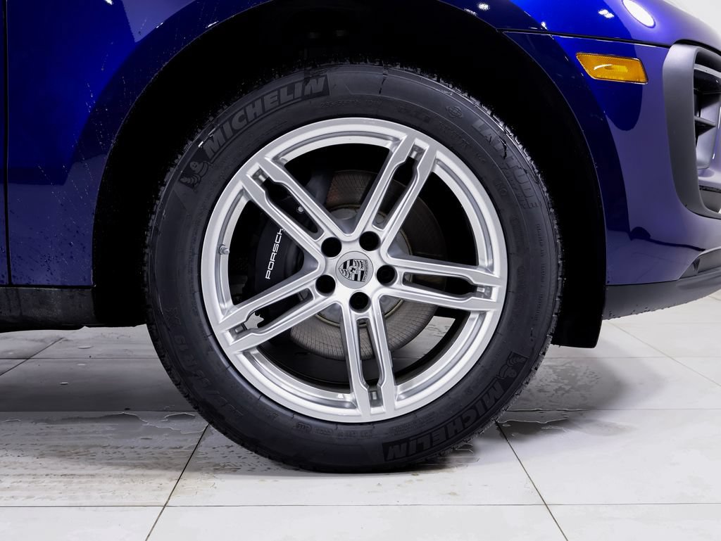 New 2026 Porsche Macan AWD/4WD image 19