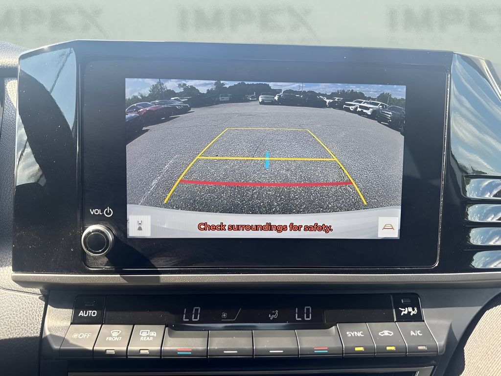Used 2025 Toyota Camry LE FWD image 17