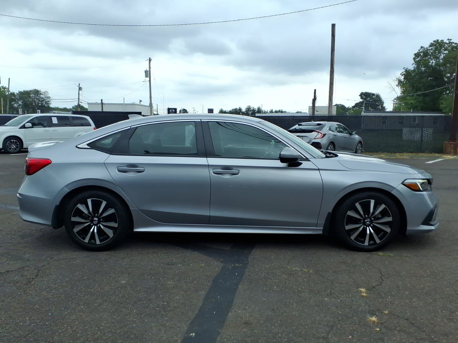 Used 2023 Honda Civic EX image 2