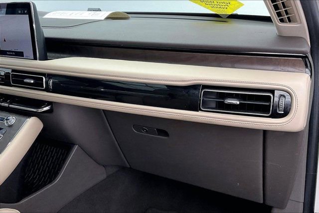 Used 2020 Lincoln Aviator Reserve w/ Equipment Group 202A image 16